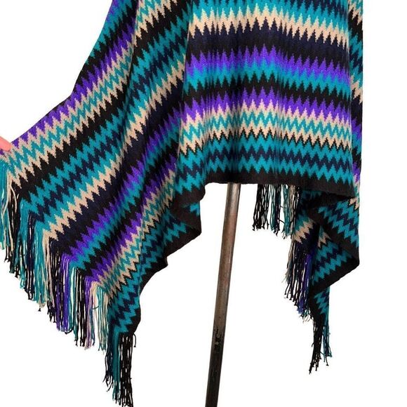 Charming Charlie Womens Colorful Zig Zag Chevron Poncho Sweater Boho Fringe Trim - Picture 4 of 7